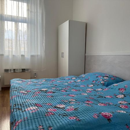 Penzion Sokolov 1 Apartment Bagian luar foto